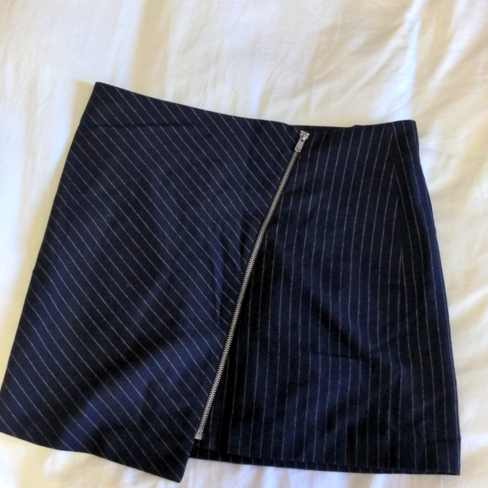 H&M Asymmetric Navy Pinstripe Skirt With Zipper Women's 10